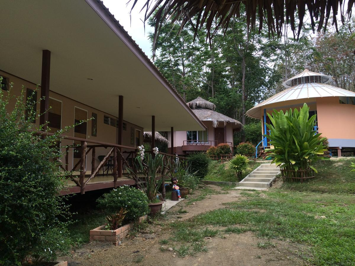 Libong Sea Breeze Resort Exterior photo